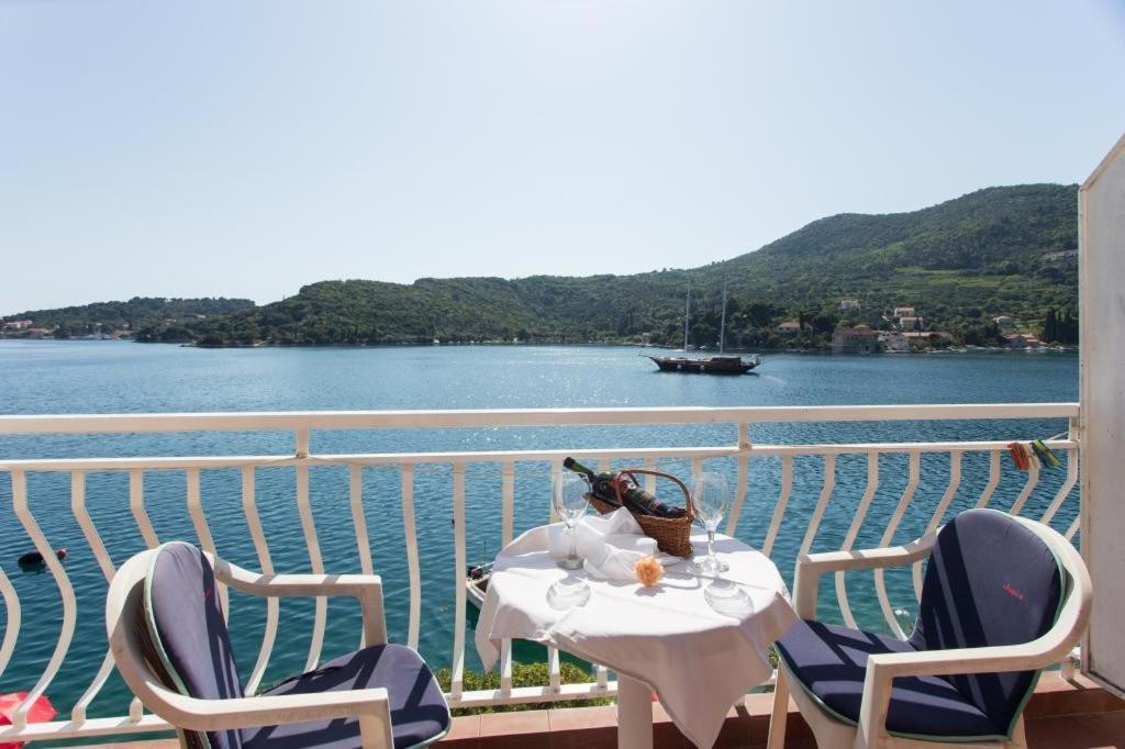 Villa Malfi Затон Екстер'єр фото