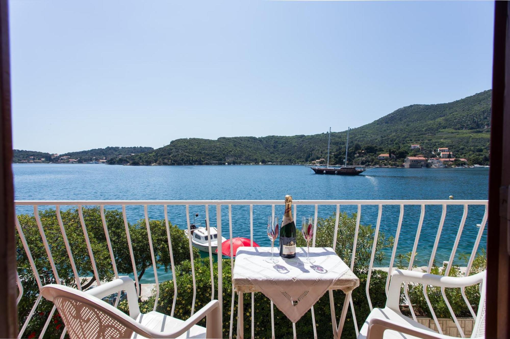 Villa Malfi Затон Номер фото