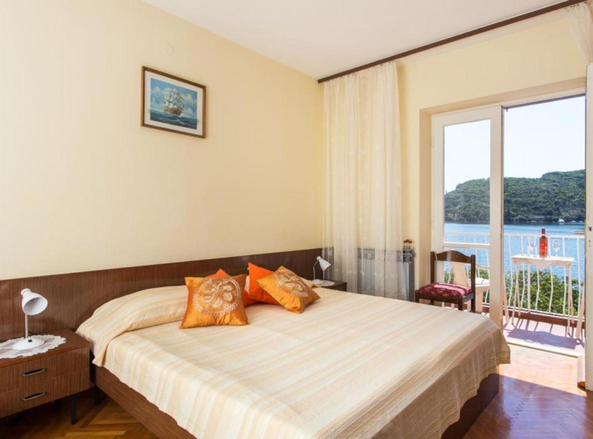 Villa Malfi Затон Екстер'єр фото